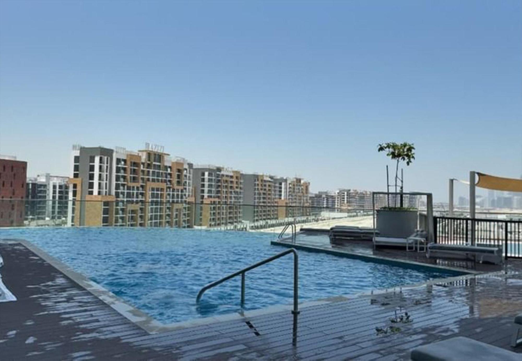 Easygo - Indulge In Luxury Waves Grande 1Br - Shwg-11 Daire Dubai Dış mekan fotoğraf